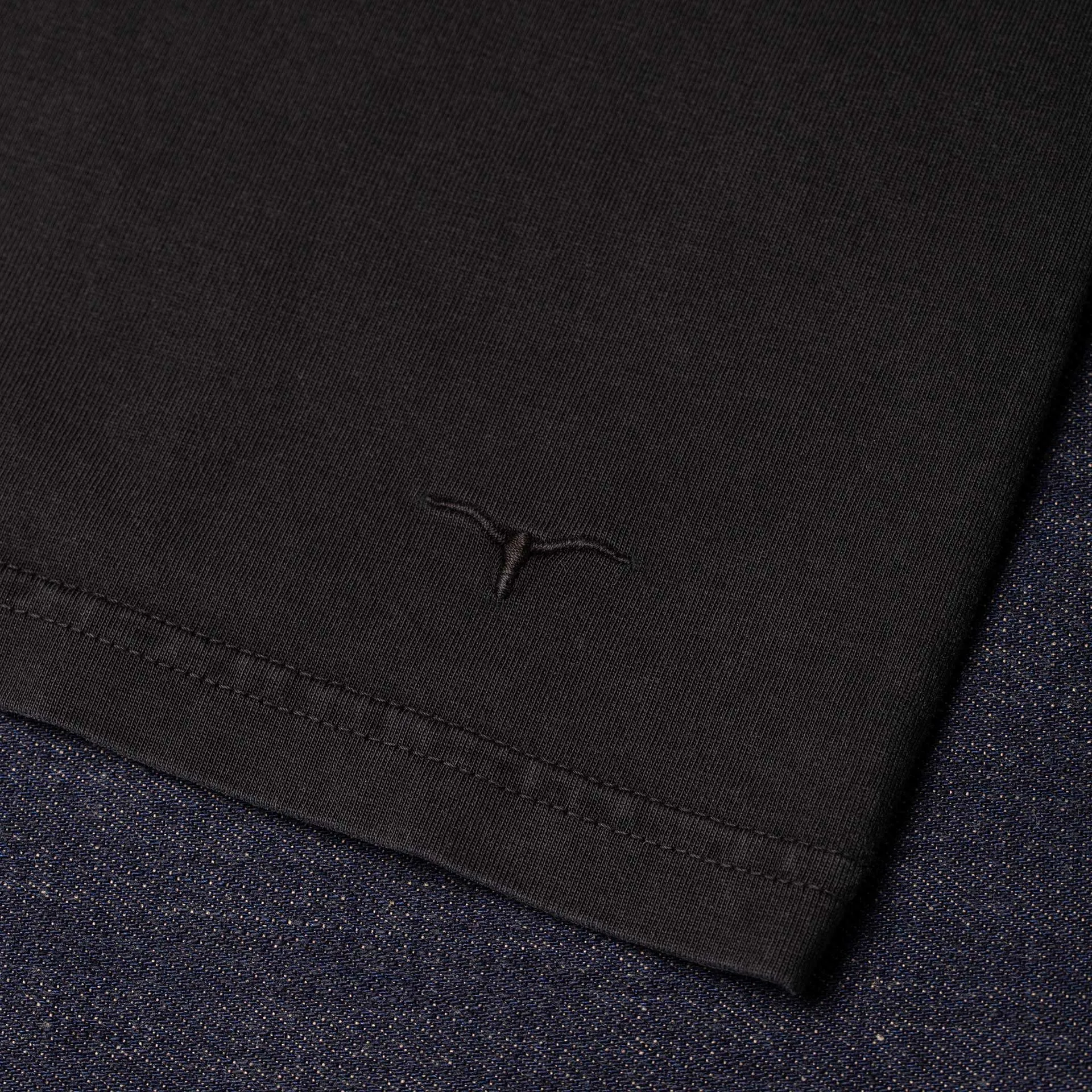 BT-08 CLASSIC TEE graphite black compact jersey