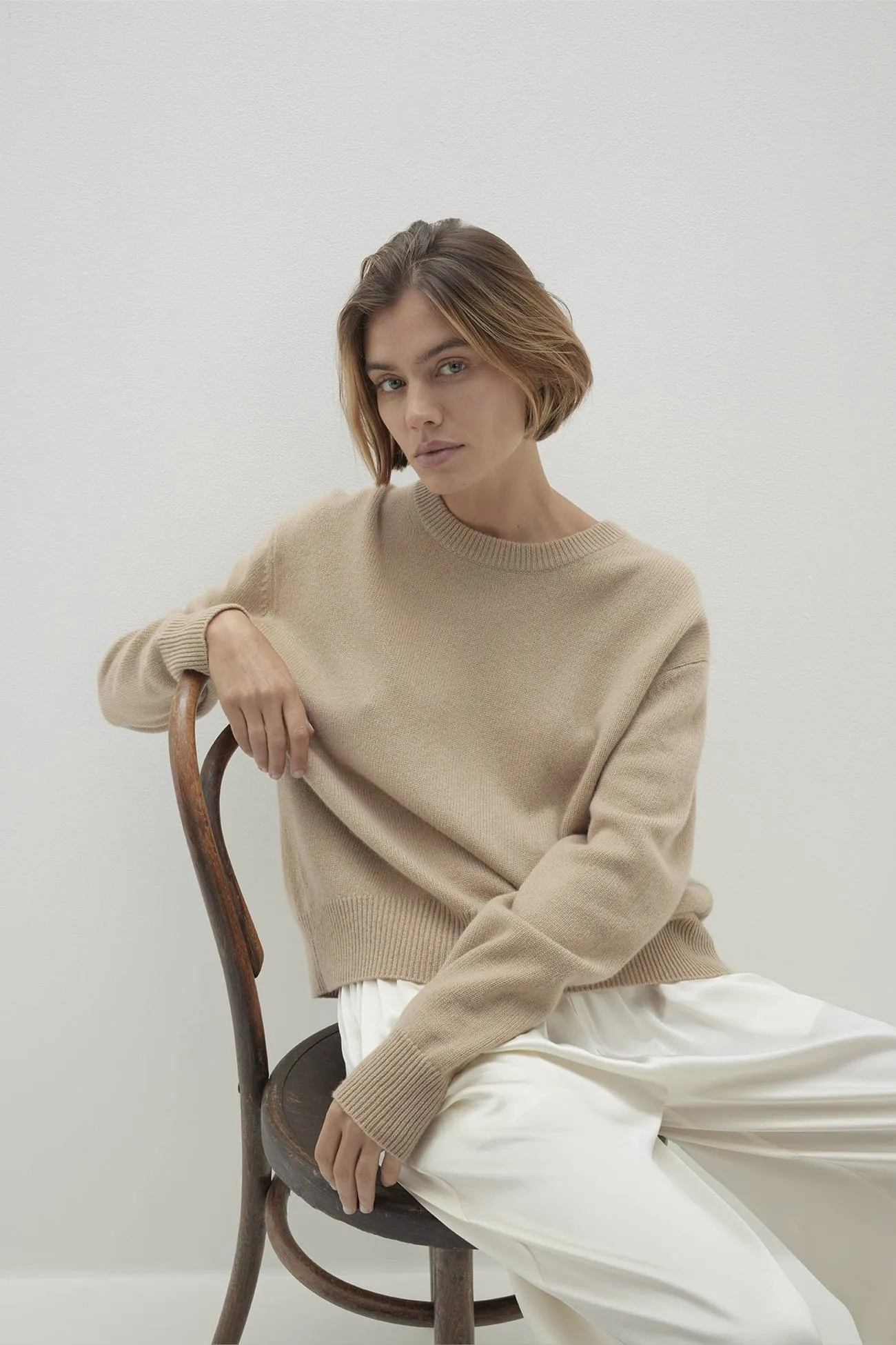 KAIA CREWNECK CASHMERE SWEATER