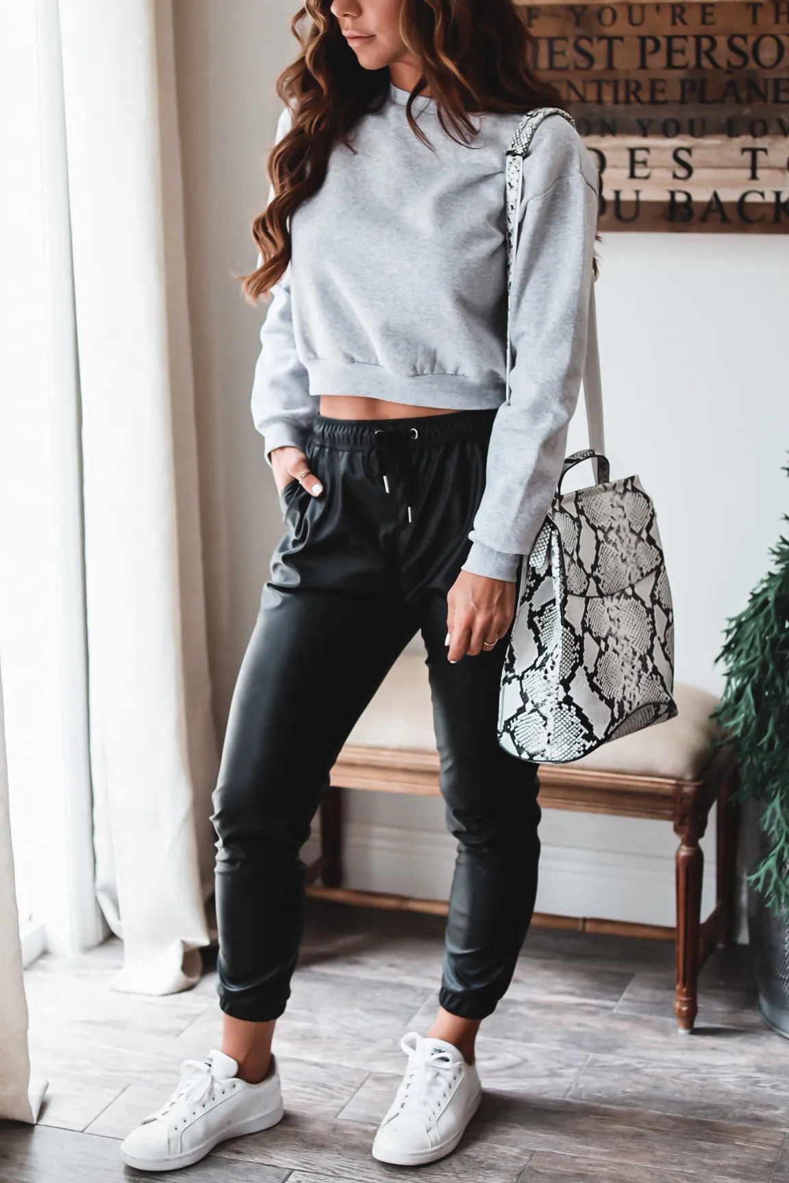 Katie Cropped Sweatshirt