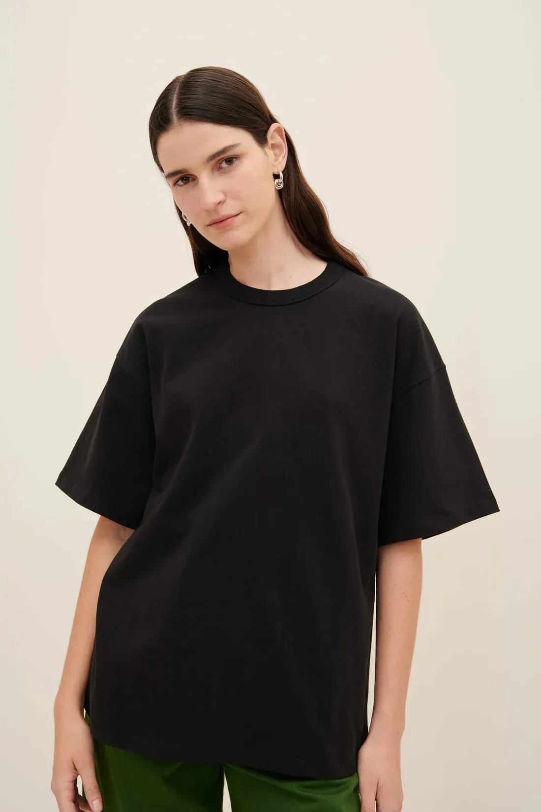 The Symmetry Tee in Black | Kowtow